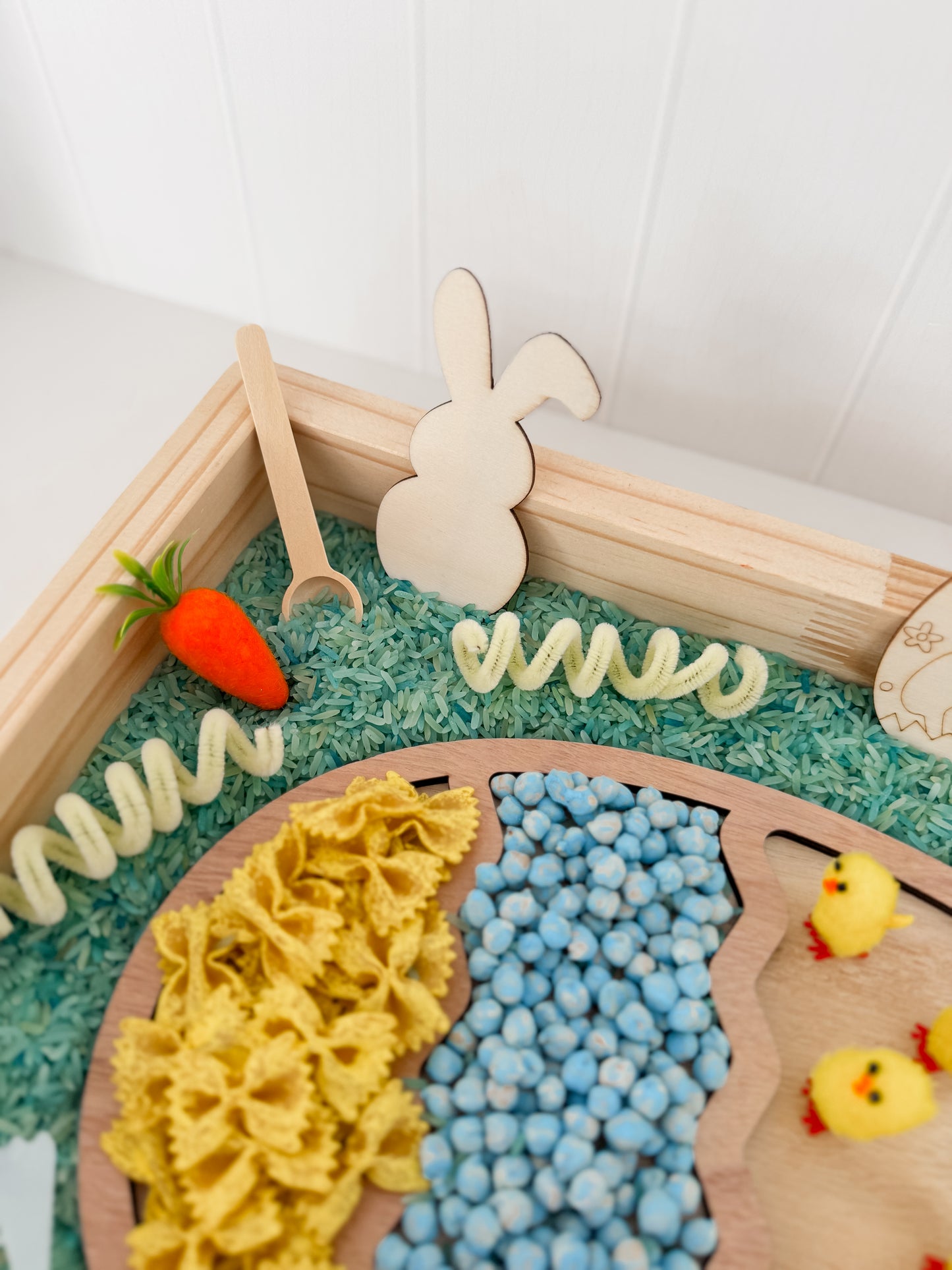 The Easter Bunny: Petit Bébé Club