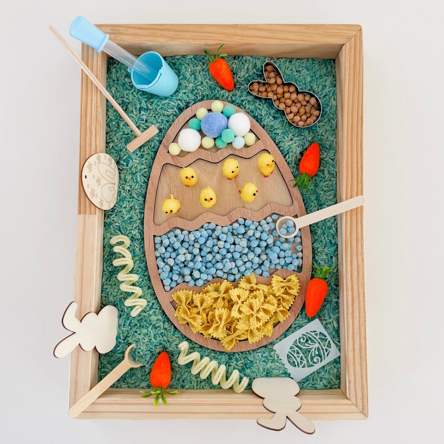 The Easter Bunny: Petit Bébé Club