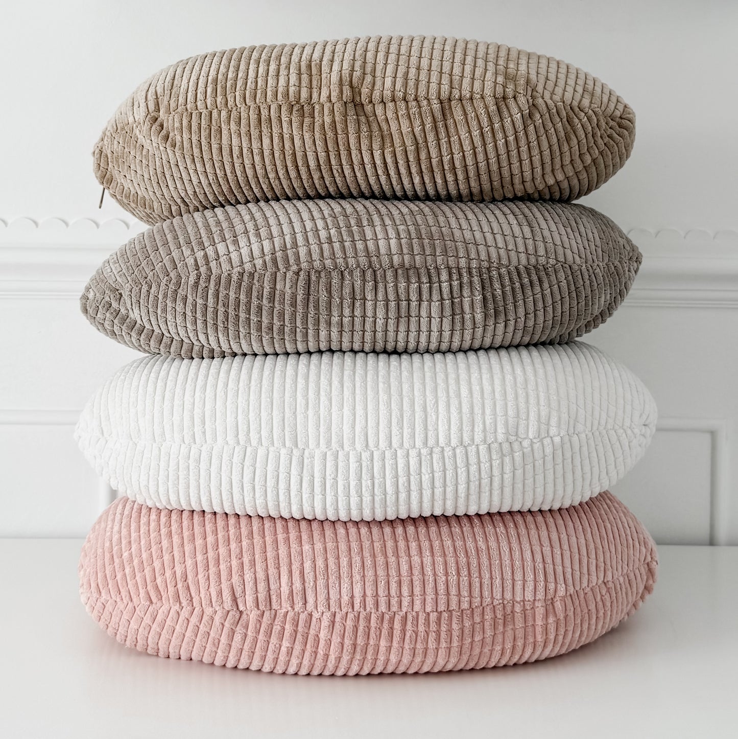 Luxe Bébé Nursing Pillow