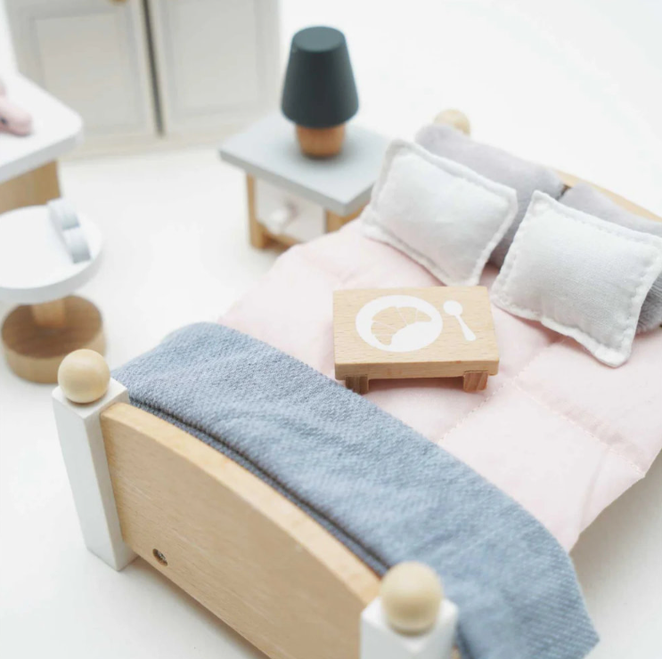 Le Toy Van - Dolls House Furniture: Bedroom