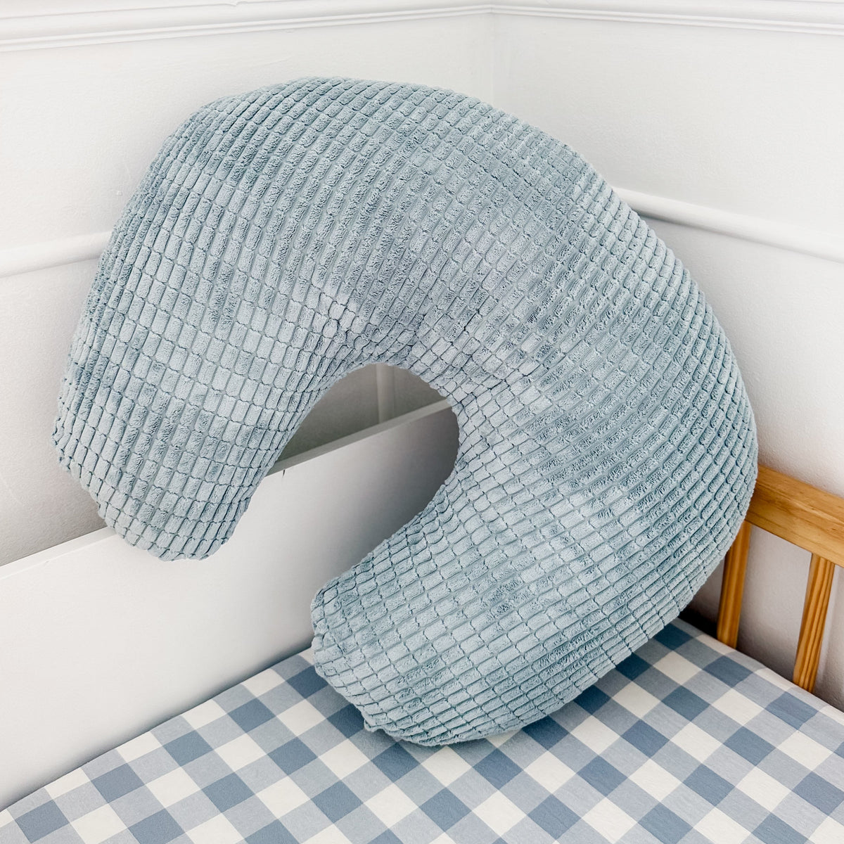 Luxe Bébé Nursing Pillow