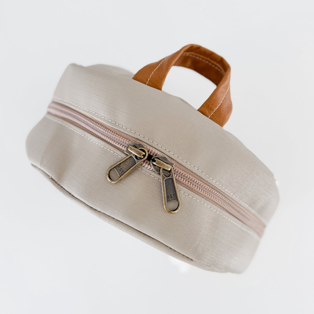 Les Petits Compagnons: Leather Backpacks