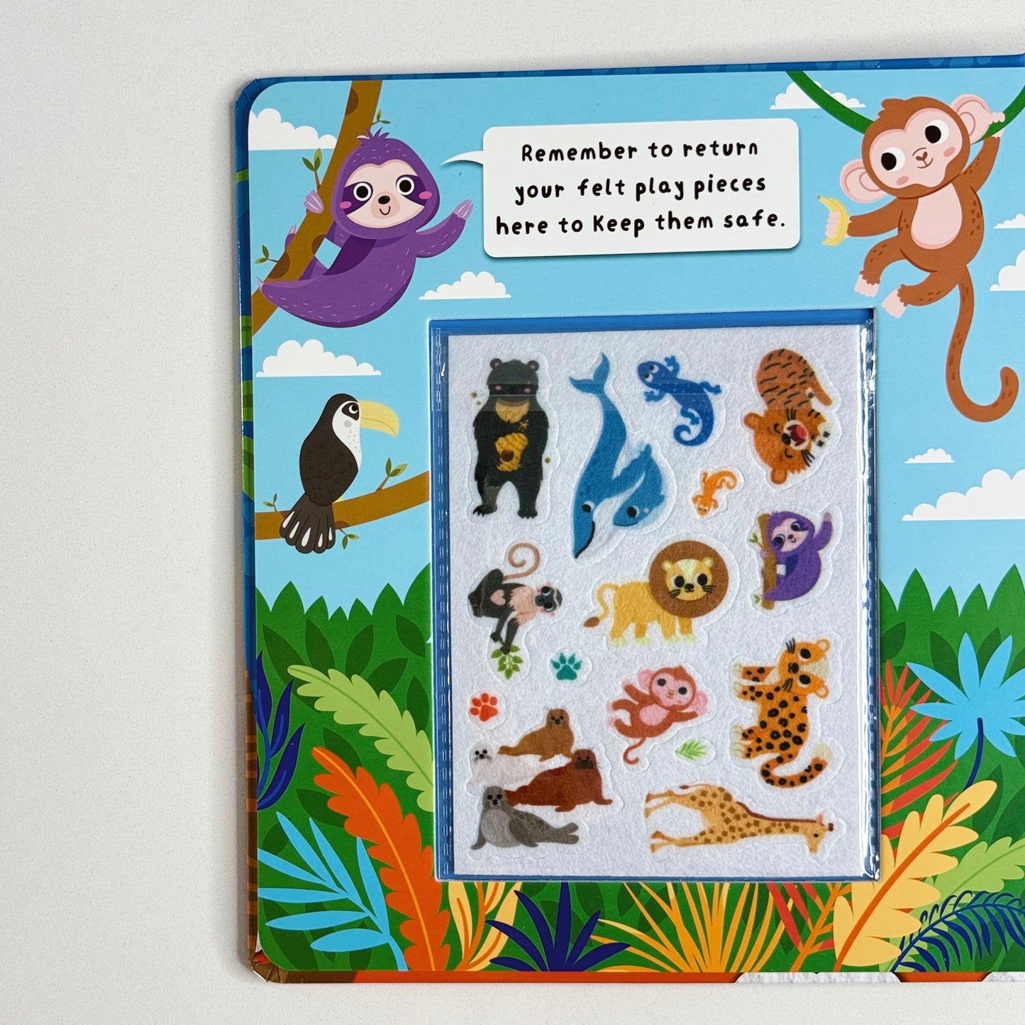 Animals Play + Learn (Interactive Felt)