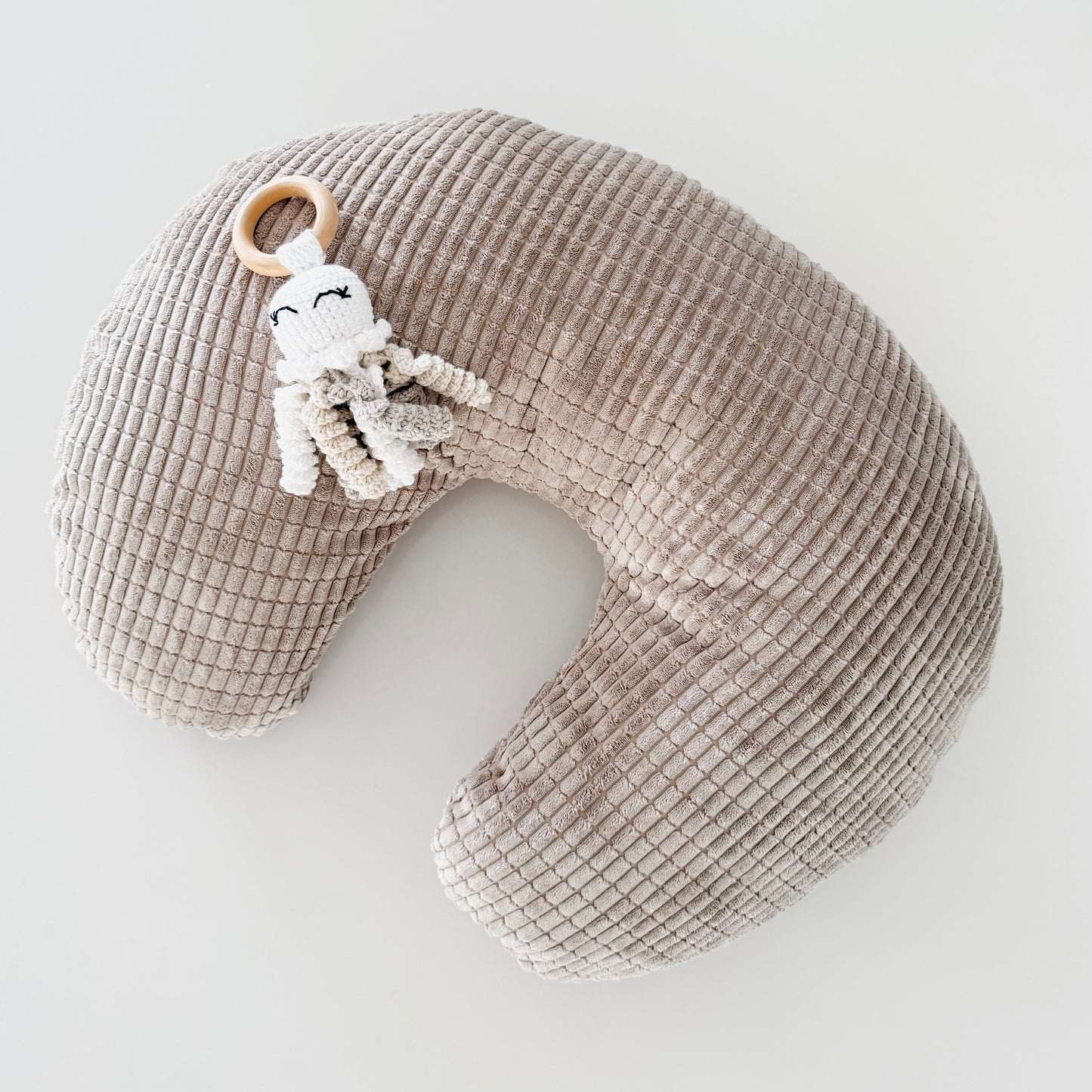 Luxe Bébé Nursing Pillow