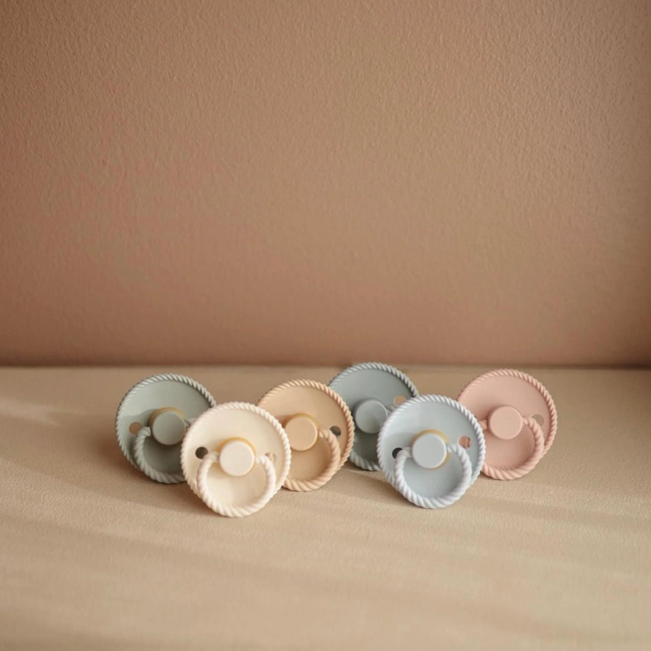 FRIGG Robe Pacifiers