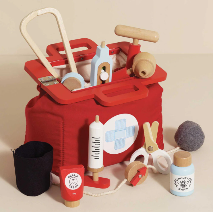Le Toy Van - Pretend & Play - Wooden Vintage Doctor Roleplay Kit