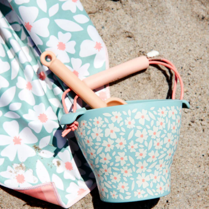 Swim Essentials: Silicone Beach Toy Set - Florish Green