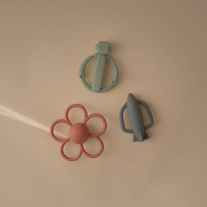 Mushie Daisy Teether